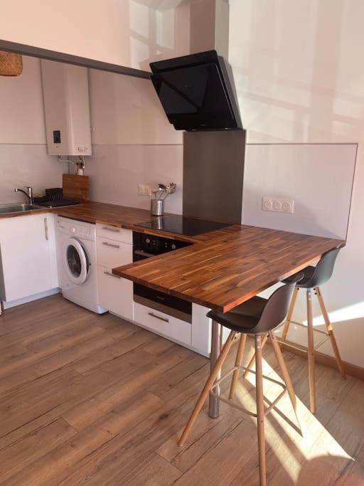 Apartamento Studio Moderne Et Cosy Avec Balcon Et Parking Périgueux Exterior foto